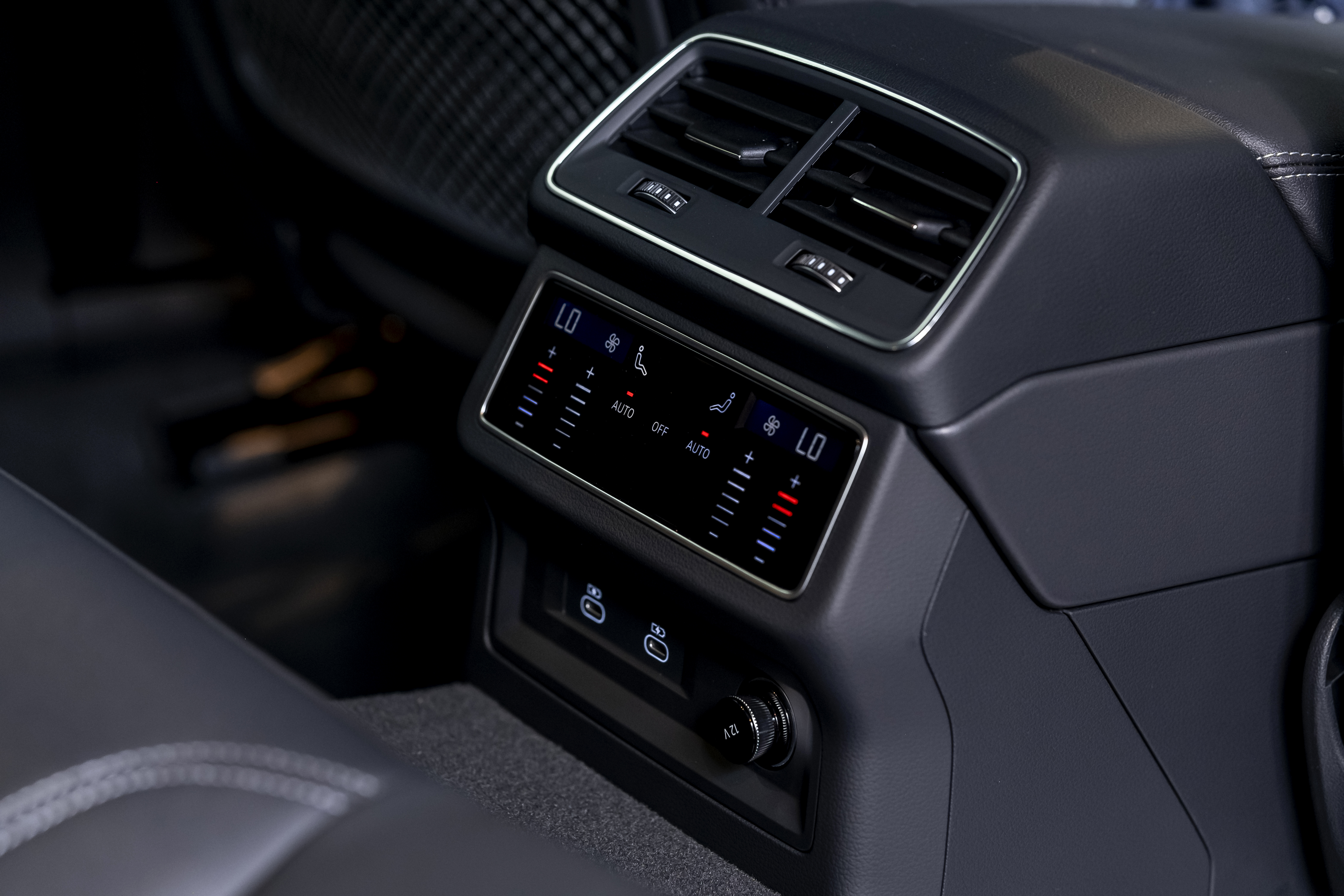 audi-a6-dieu-hoa