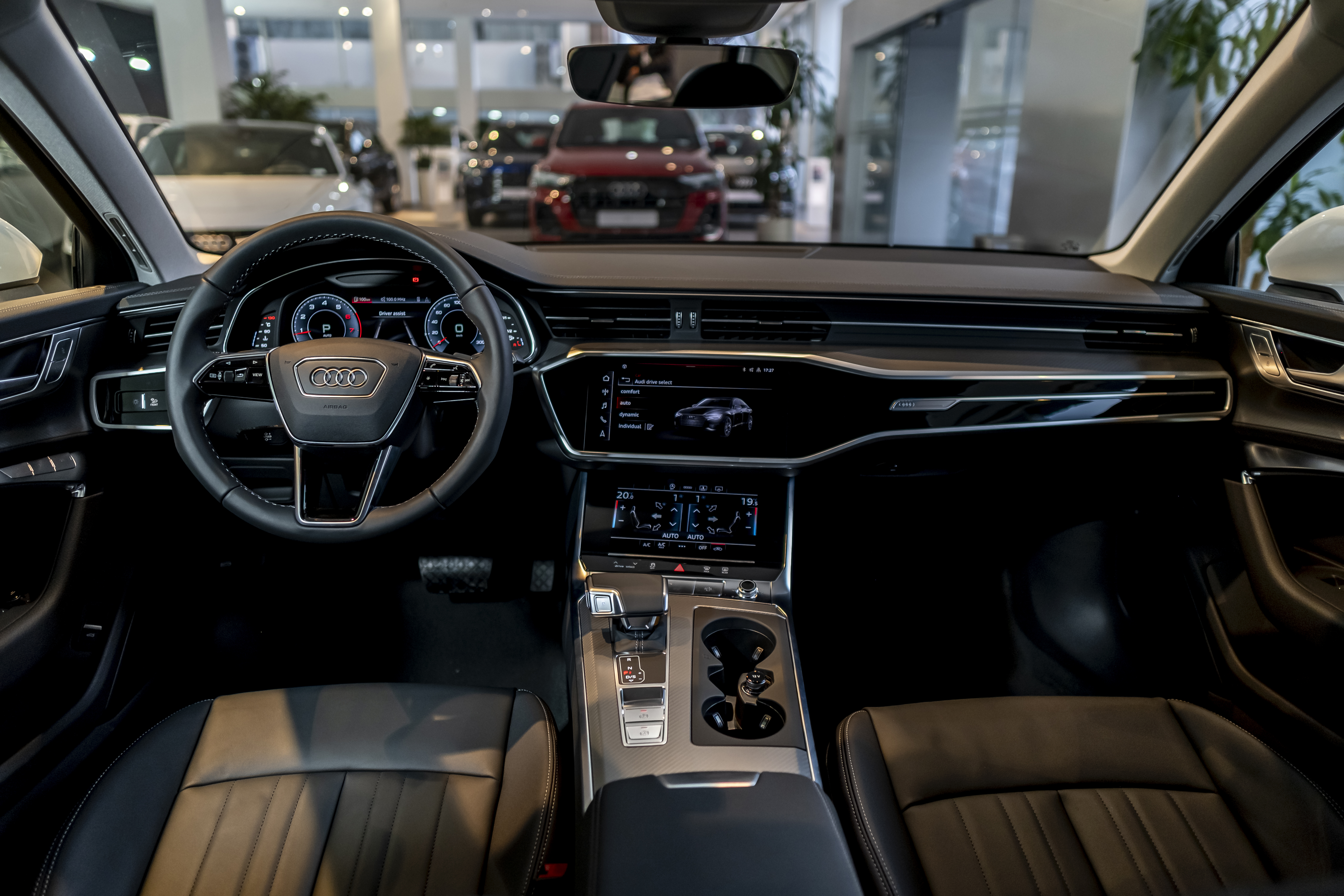 audi-a6-sline-noi-that-den