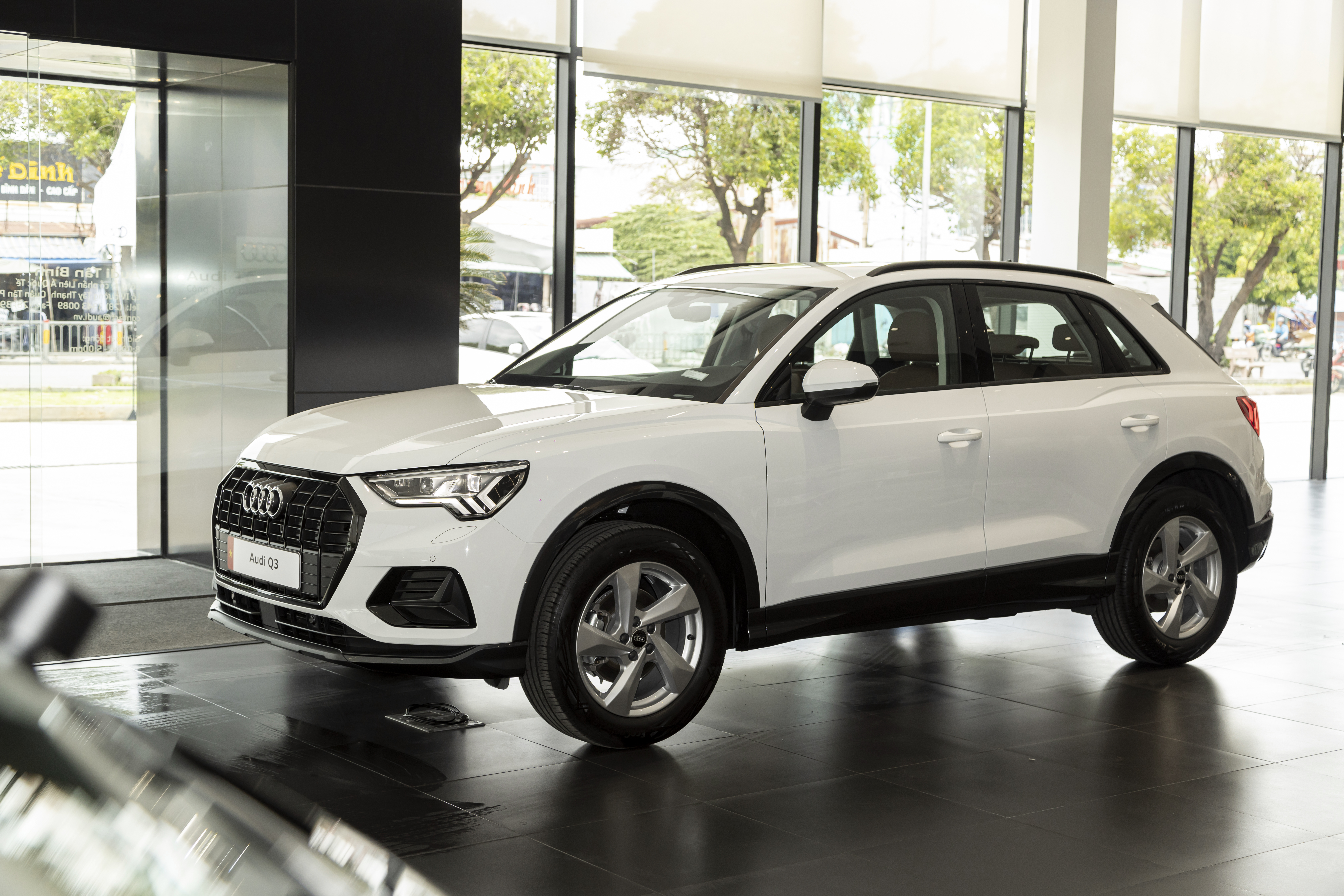 Audi-Q3-35-TFSI