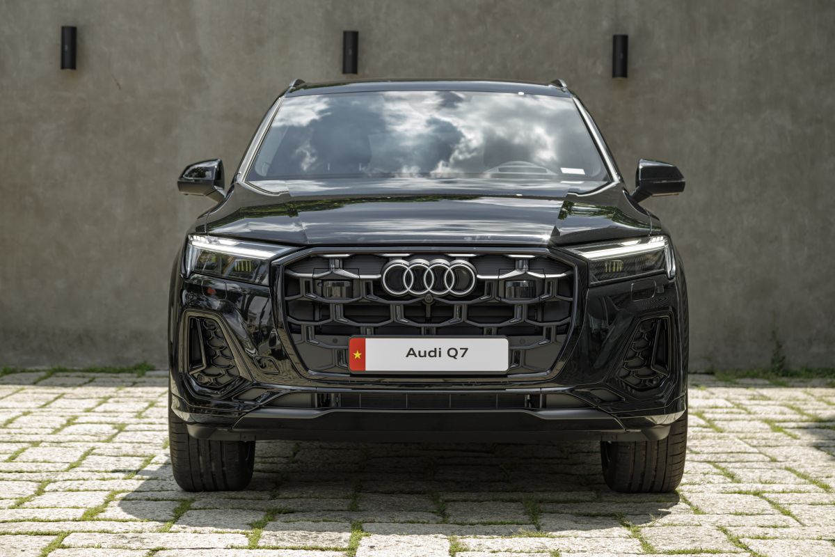 Audi Q7 S line 45 TFSI quattro New Model 2024