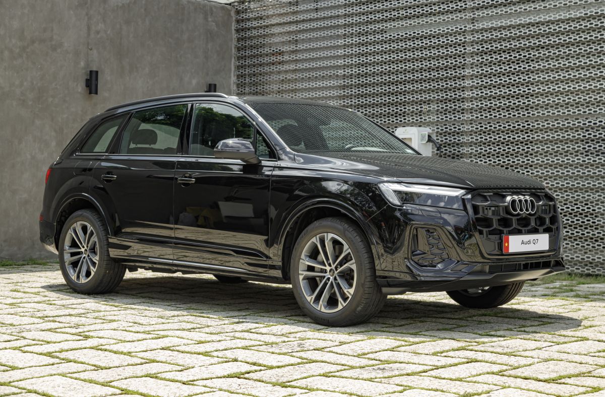 Audi Q7 S line 45 TFSI quattro New Model 2024