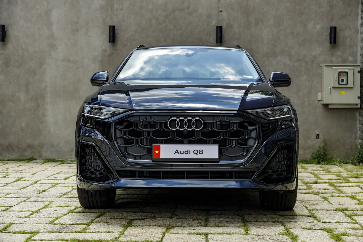 Audi Q8 S line 55 TFSI quattro New Model