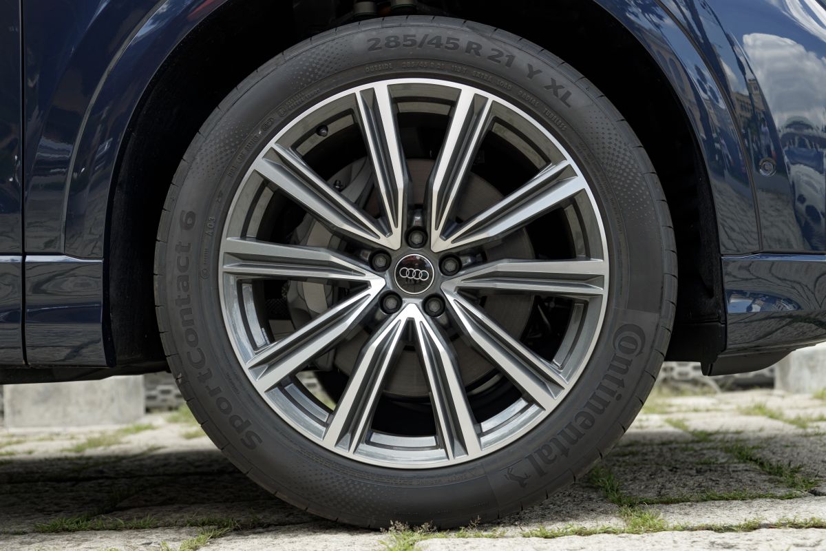 Audi Q8 S line 55 TFSI quattro New Model