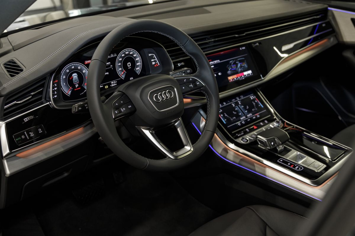 Audi Q8 S line 55 TFSI quattro New Model