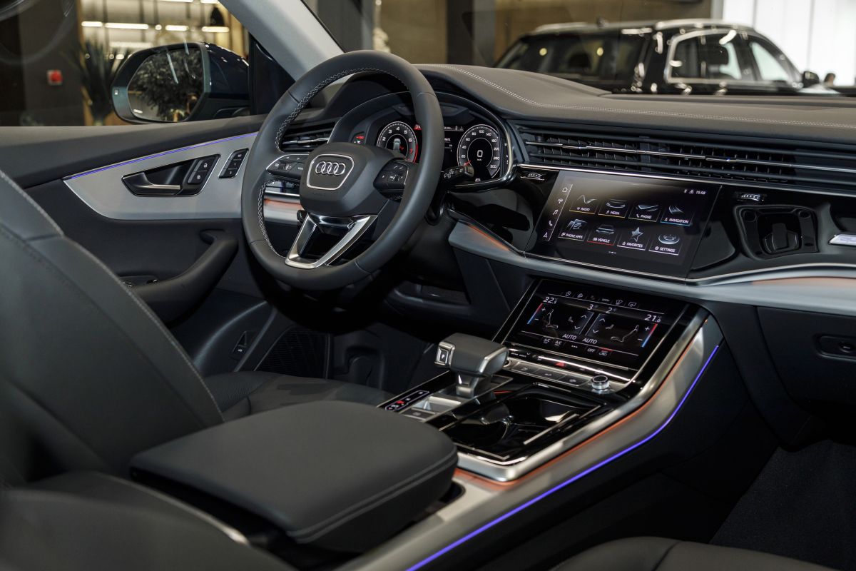 Audi Q8 S line 55 TFSI quattro New Model