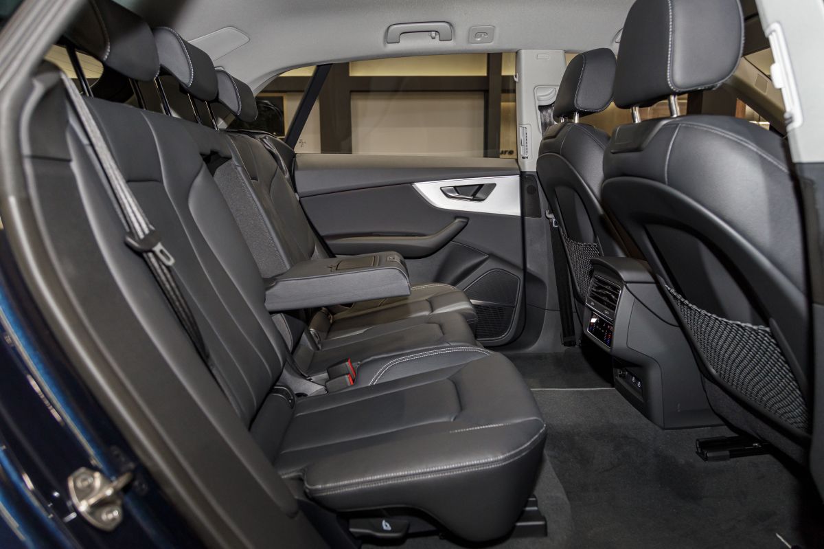 Audi Q8 S line 55 TFSI quattro New Model