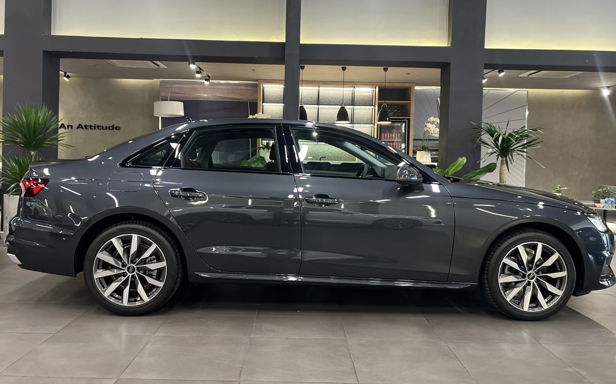 Audi A4 40 TFSI Black Edition 2024